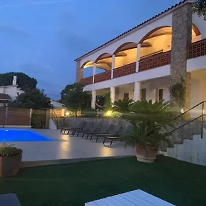 Ty Villa